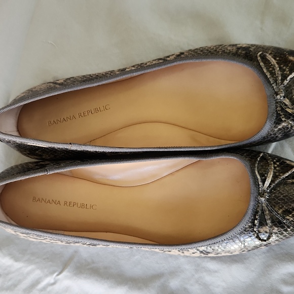 Banana Republic Ashley flat - Picture 2 of 6